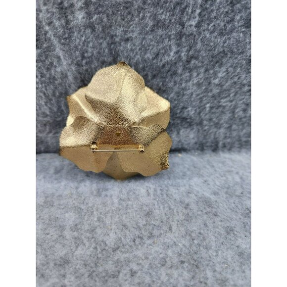 Vintage Sarah Coventry White & Gold Flower Brooch Pin - Picture 3 of 6